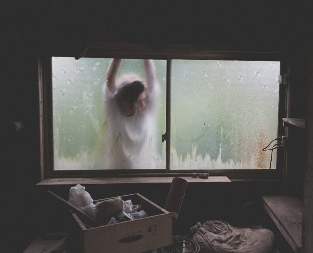 Clearing out storage units can feel time-consuming and difficult when you’re up against the odds. Click to read our guide on how to get it done efficiently.